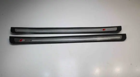 Audi A5 8T 8F Other sill/pillar trim element 8T0853373 8T0853374