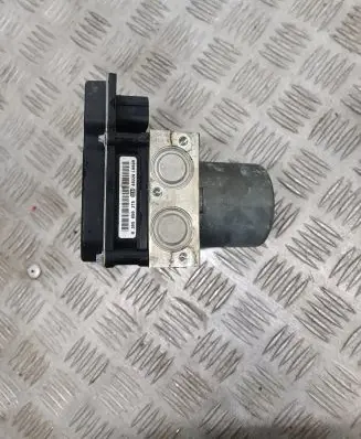BMW 5 E60 E61 ABS Pump 6768906 6768908