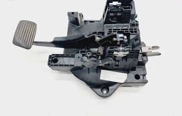 Opel Meriva B Brake pedal 13368958
