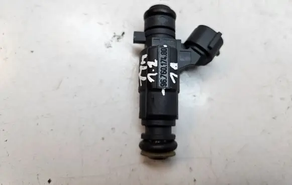 Citroen C3 Fuel injector 9676017480 0280157127