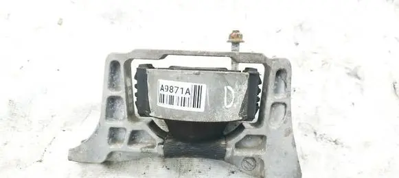 Engine mount bracket
