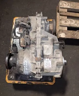 KIA Sorento Gearbox transfer box case 473004c110 4424000014 5699870