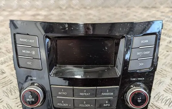 SsangYong Tivoli Radio/CD/DVD/GPS head unit 89110-35000 8911035000