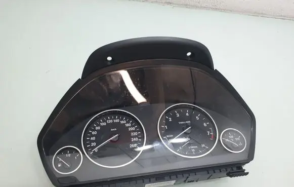 Speedometer (instrument cluster)