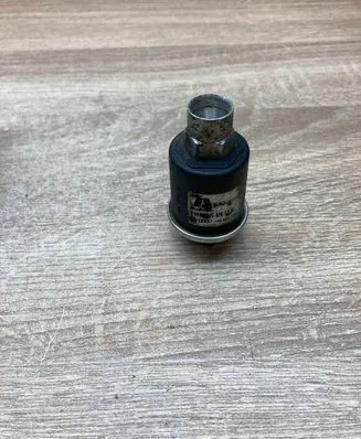 Volkswagen Golf IV Air conditioning (A/C) pressure sensor 1H0959139B