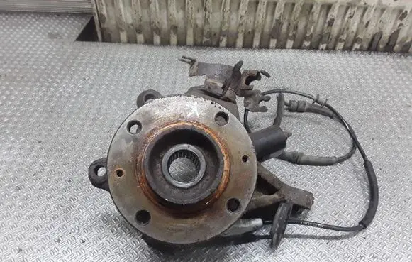 Citroen Xsara Picasso Front wheel hub spindle knuckle