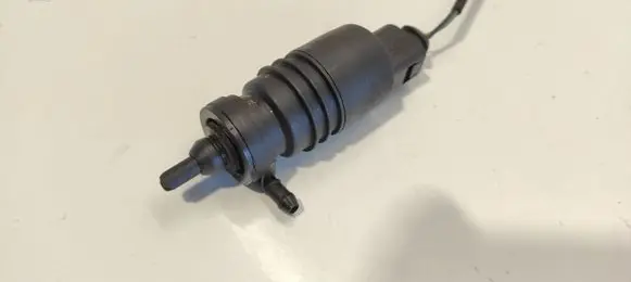 Skoda Superb B5 (3U) Windscreen/windshield washer pump 1J0973722