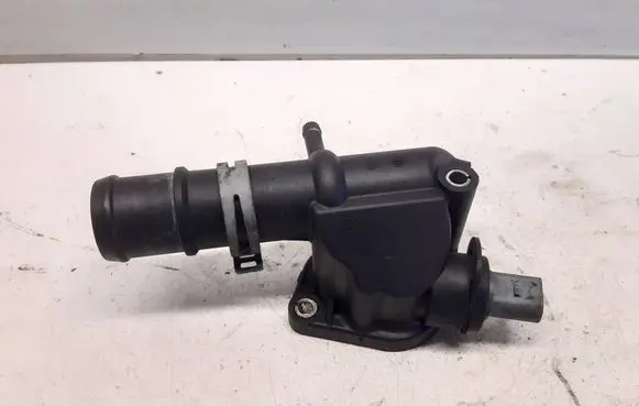 Audi A4 S4 B8 8K Engine coolant pipe/hose 03L121132A