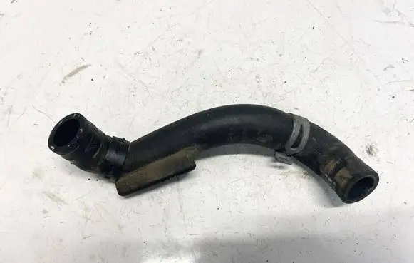 Skoda Superb B6 (3T) Engine coolant pipe/hose