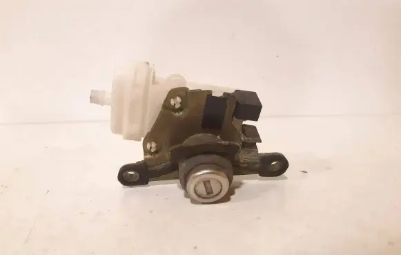 Audi A4 S4 B5 8D Tailgate exterior lock 8D0862055