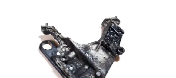 Peugeot 307 Engine mounting bracket 9635969880