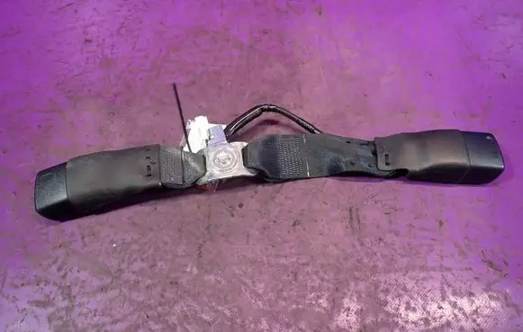 Toyota Yaris Front seatbelt buckle 