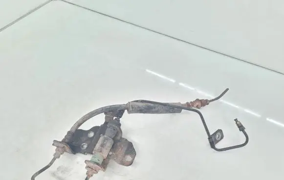 Toyota Avensis T250 Clutch pipe/line 