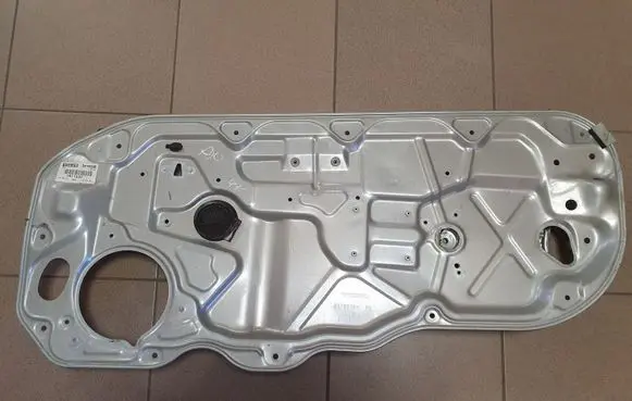Volvo C30 Front door electric window regulator 8679979