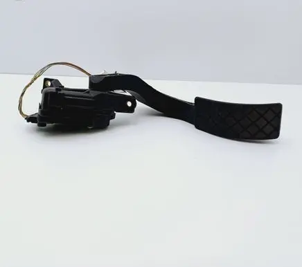 Audi A4 S4 B5 8D Accelerator throttle pedal 8D1721523A 6PV00802607