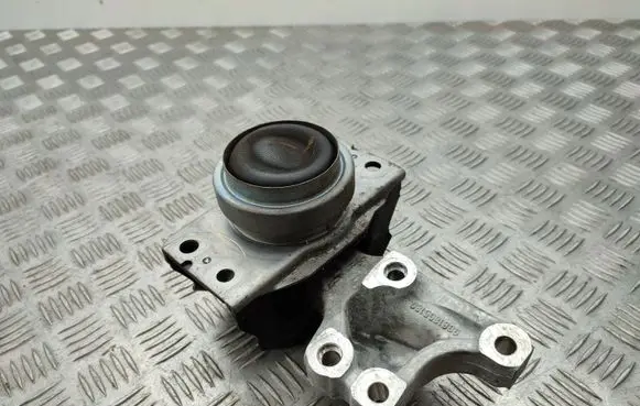 Citroen C4 Grand Picasso Engine mount bracket 9681855180
