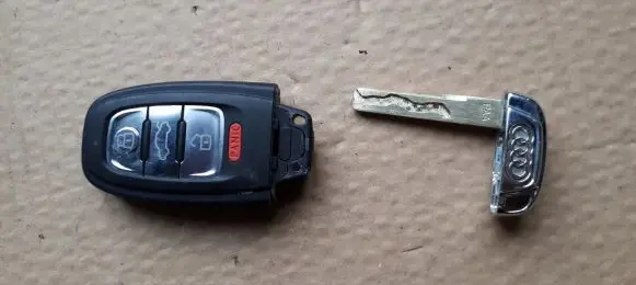 Audi A4 S4 B8 8K Ignition key/card 8T0959754AJ