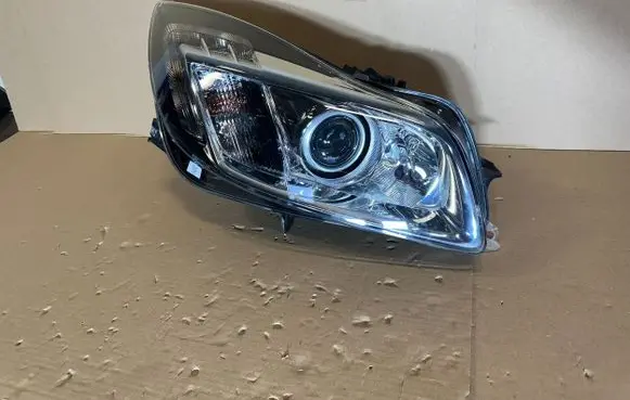 Opel Insignia A Headlight/headlamp 1ZT00963106 A047358 096310602