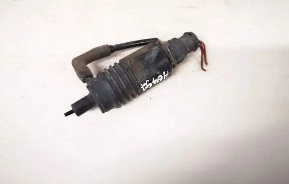 Audi A4 S4 B5 8D Windscreen/windshield washer pump 4a0953651