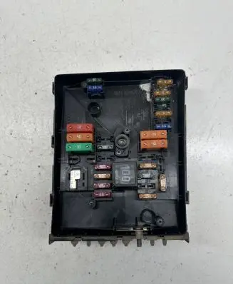 Volkswagen Caddy Fuse module 1K0937125A