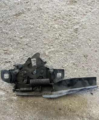 Opel Frontera B Engine bonnet/hood lock/catch