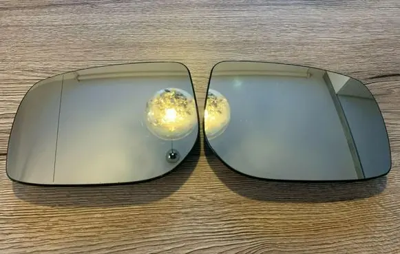 Toyota Auris 150 Wing mirror glass 87909-02700 87908-02720