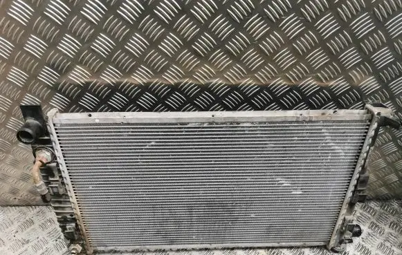 Mercedes-Benz Vaneo W414 Coolant radiator 1685001602 A1685001602