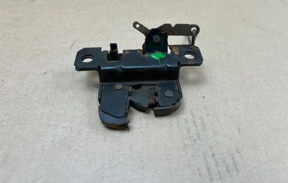 Volkswagen Transporter - Caravelle T5 Tailgate/trunk/boot lock/catch/latch