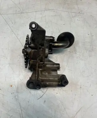 Volkswagen Golf IV Oil pump 038115105B 670815857