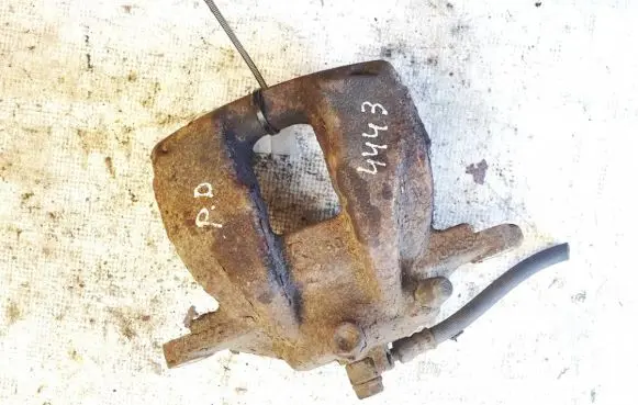 Honda CR-V Front brake caliper