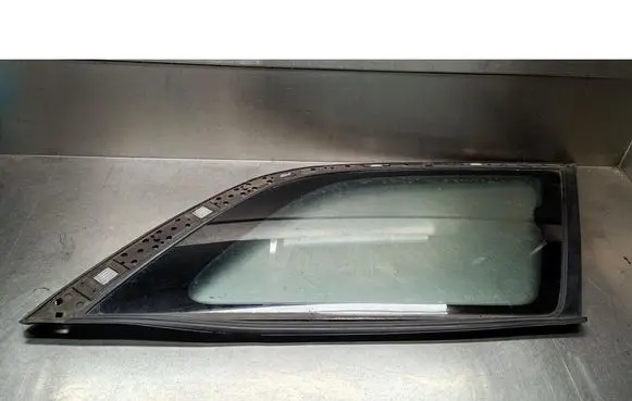 Mazda 626 Rear side window 