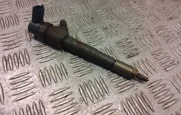 Fiat 500X Fuel injector 0445110524
