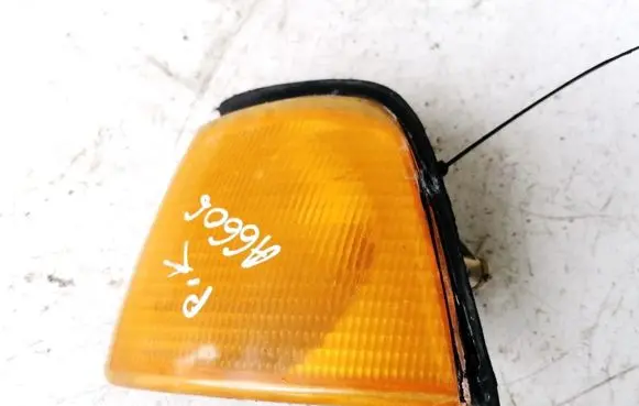 Audi 80 90 B3 Front indicator light