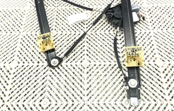 Volkswagen T-Cross Front door window regulator with motor 2Q2959406