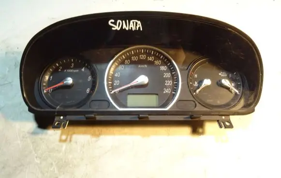 Hyundai Sonata Speedometer (instrument cluster) 940033K666