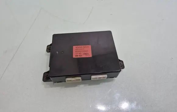 Hyundai i40 Seat control module 954503Z051