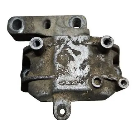 Engine mount bracket
