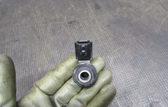 Renault Clio IV Detonation knock sensor 8200789728