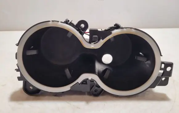 Cup holder front