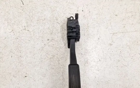 Ford Mondeo MK V Accelerator throttle pedal E1513175102 697988C00209 9F836