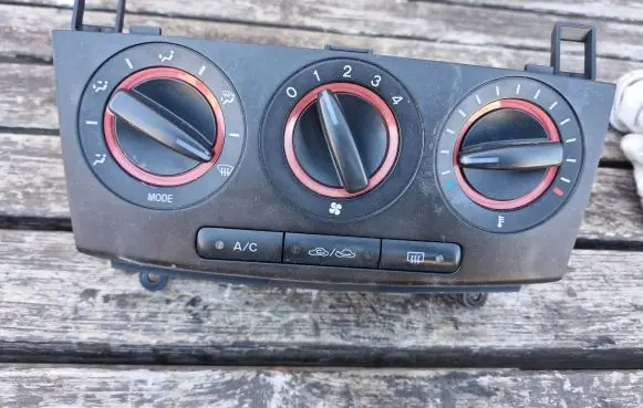 Mazda 3 I Climate control unit