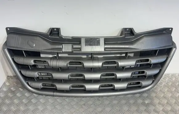 Renault Master III Front bumper upper radiator grill 623100256R