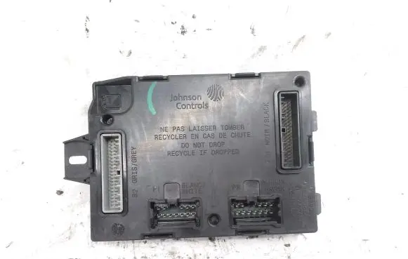 Renault Trafic III (X82) Comfort/convenience module 2675974 2320679 2320666
