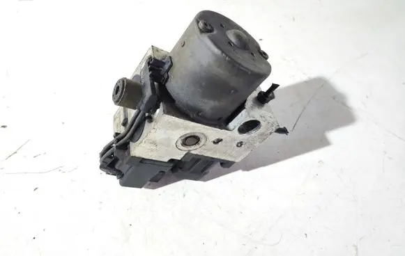 Volkswagen PASSAT B5 ABS Pump 0273004212