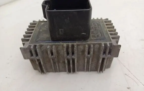 Opel Insignia A Glow plug pre-heat relay 51299008