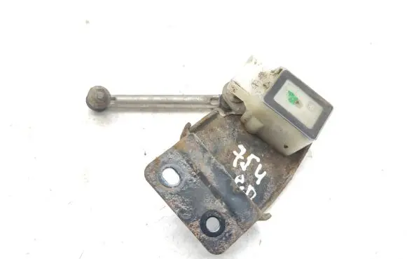 Headlight/headlamp level sensor