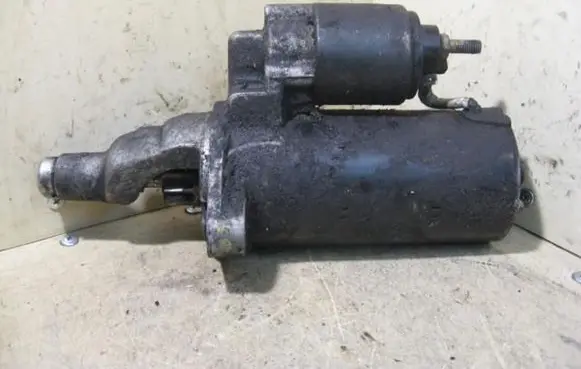 Audi A4 S4 B5 8D Starter motor 1005821953 25TDIV6