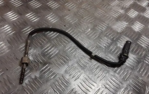 Mercedes-Benz E W212 Exhaust gas temperature sensor A0009058904