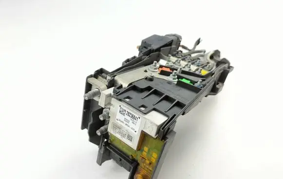 Peugeot 308 Fuse module 28236841