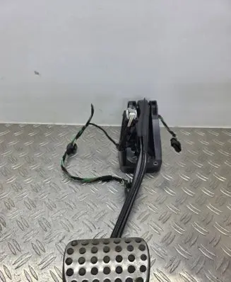 Mercedes-Benz CLA C117 X117 W117 Brake pedal A2462920208